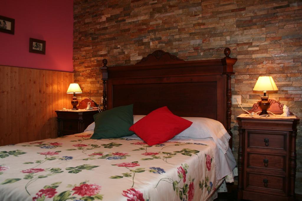 Apartamentos Rurales El Ferreiron Castropol Exteriör bild