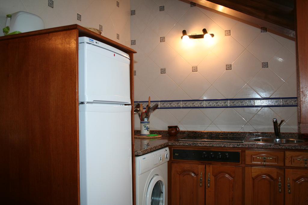 Apartamentos Rurales El Ferreiron Castropol Exteriör bild