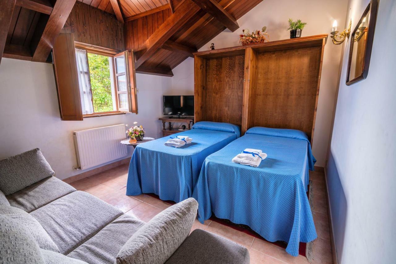 Apartamentos Rurales El Ferreiron Castropol Exteriör bild