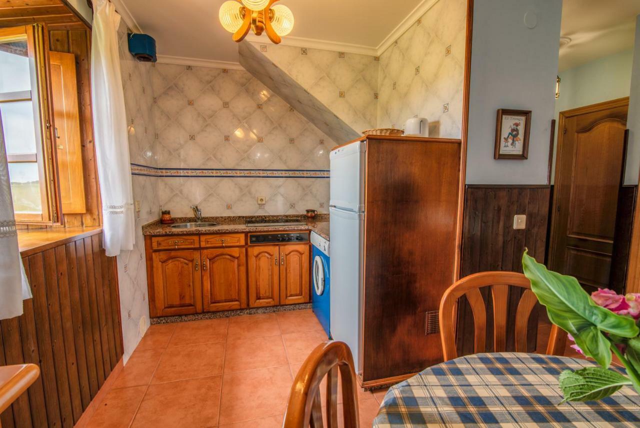 Apartamentos Rurales El Ferreiron Castropol Exteriör bild